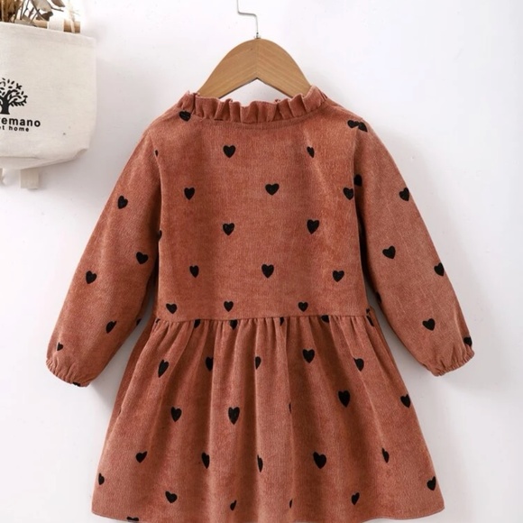 Toddler Girl Frill Neck Heart Print Corduroy Smoke Dress 5/6 - Picture 2 of 5